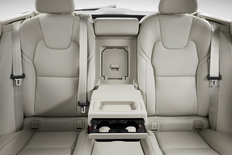 Illustration for article titled The 2017 Volvo V90 Is Beautifully Wagon-Tastic